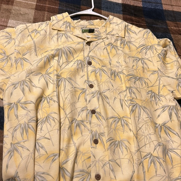 Tommy Bahama - Picture 3 of 9